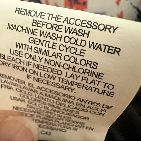 Lily Rose small cold shoulder dress - Picture 6 of 6